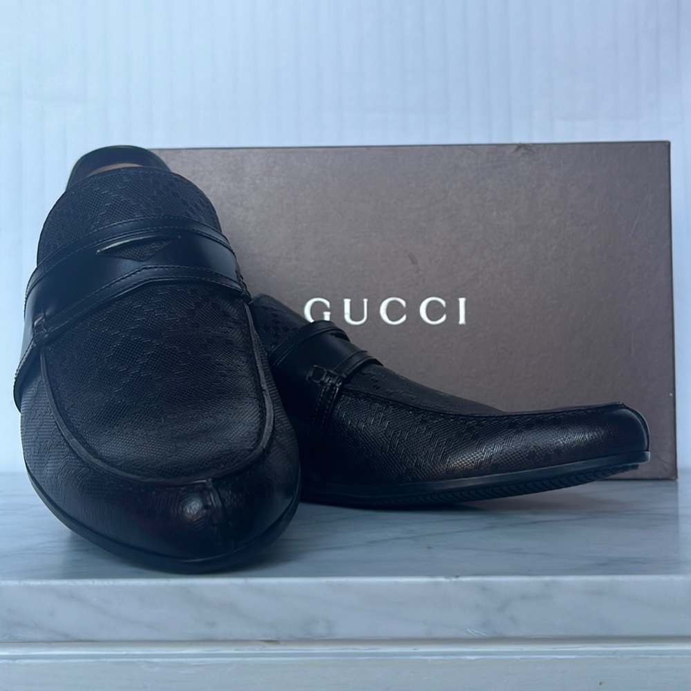 Brnd New in box Men’s Gucci loafers. Sz8 choch brwn. Gucci runs full sz bigger.